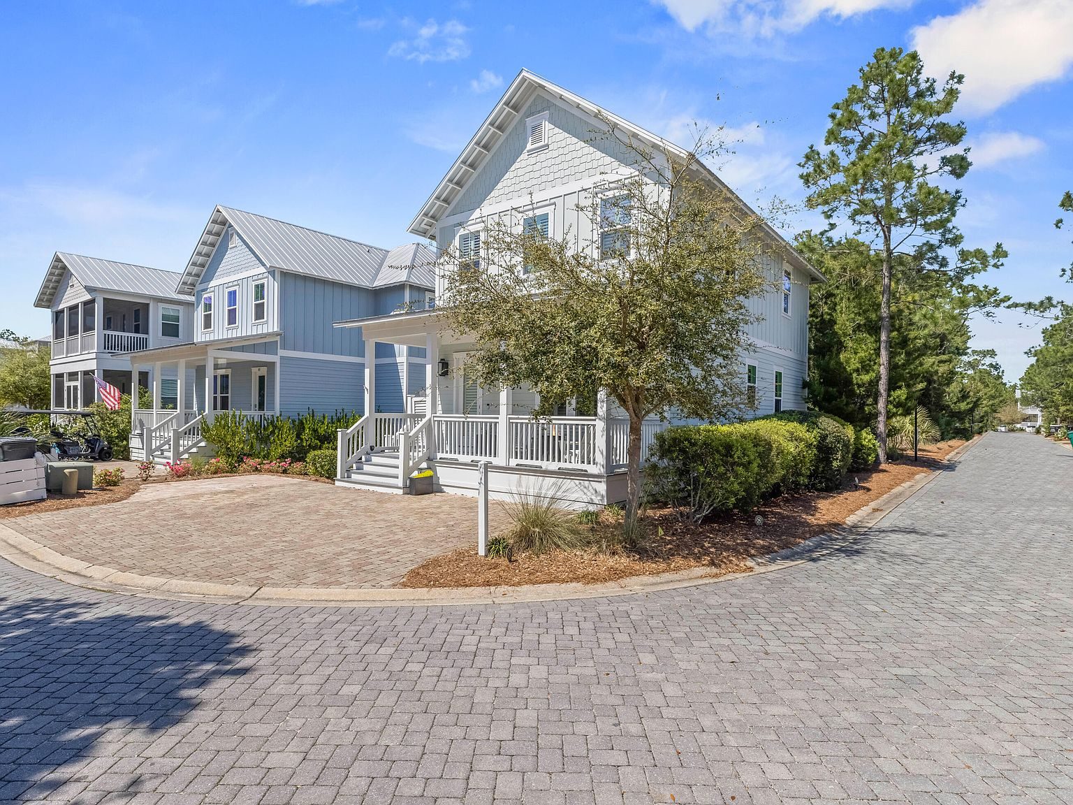 109 Emerald Beach Cir exterior